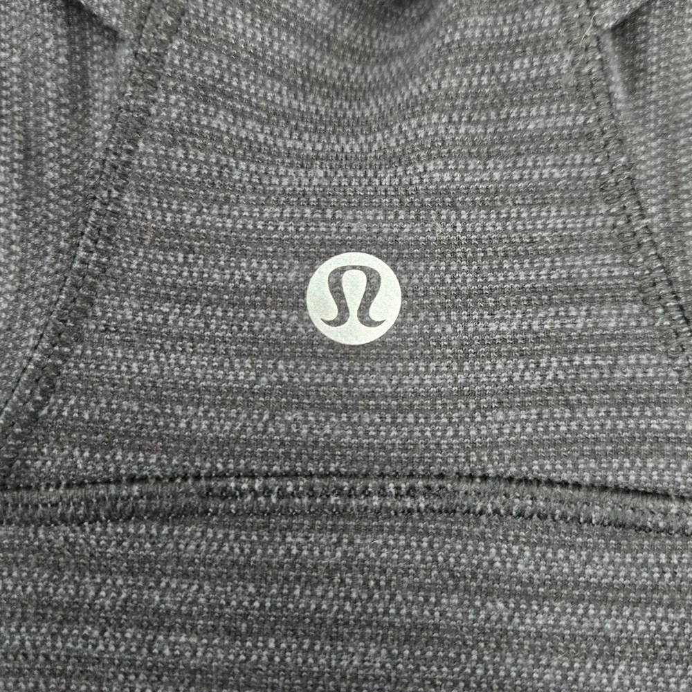 Lululemon Gray Microstripe Scuba Funnel Neck Asymmetrical Zip Wrap Jacket Size 6